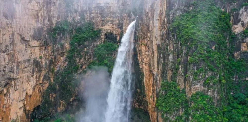Un turista descubrió que la cascada más grande del mundo era falsa y la verdad se convirtió en viral