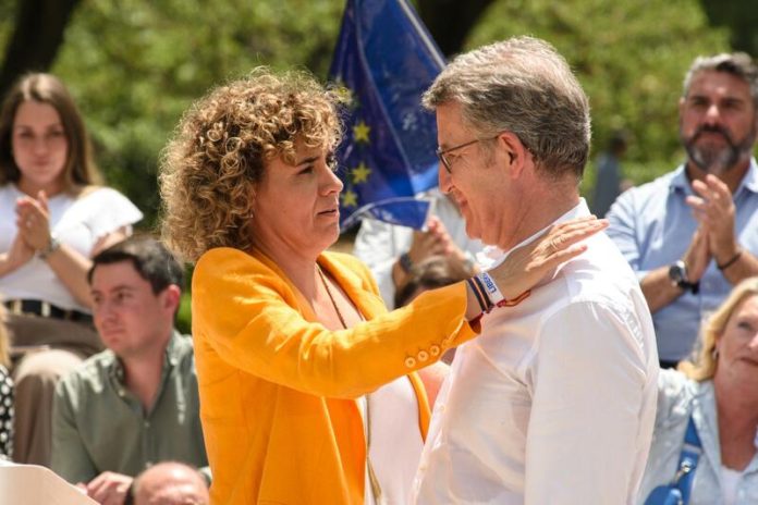 Dolors Montserrat y Alberto Núñez Feijóo.