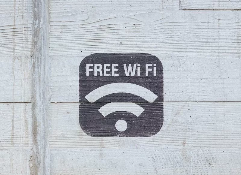REDES WIFI FALSAS