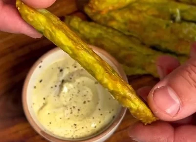 Sticks de aguacate en freidora de aire: una opción saludable con 4 ingredientes