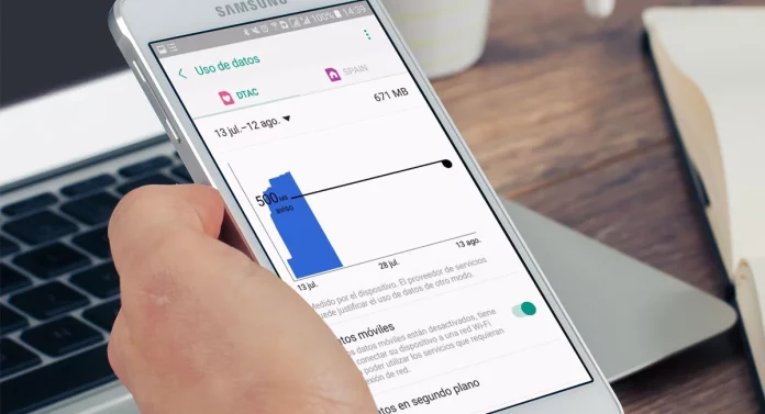 El truco viral que sí funciona para ahorrar en el pago mensual de datos de tu móvil