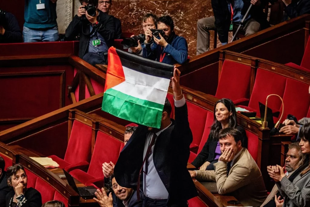 La OMS toma importante decisión frente a Palestina 2 Moncloa EuropaPress 5996431 may 28 2024 paris france sebastien delogu deputy of france insoumise shows Moncloa