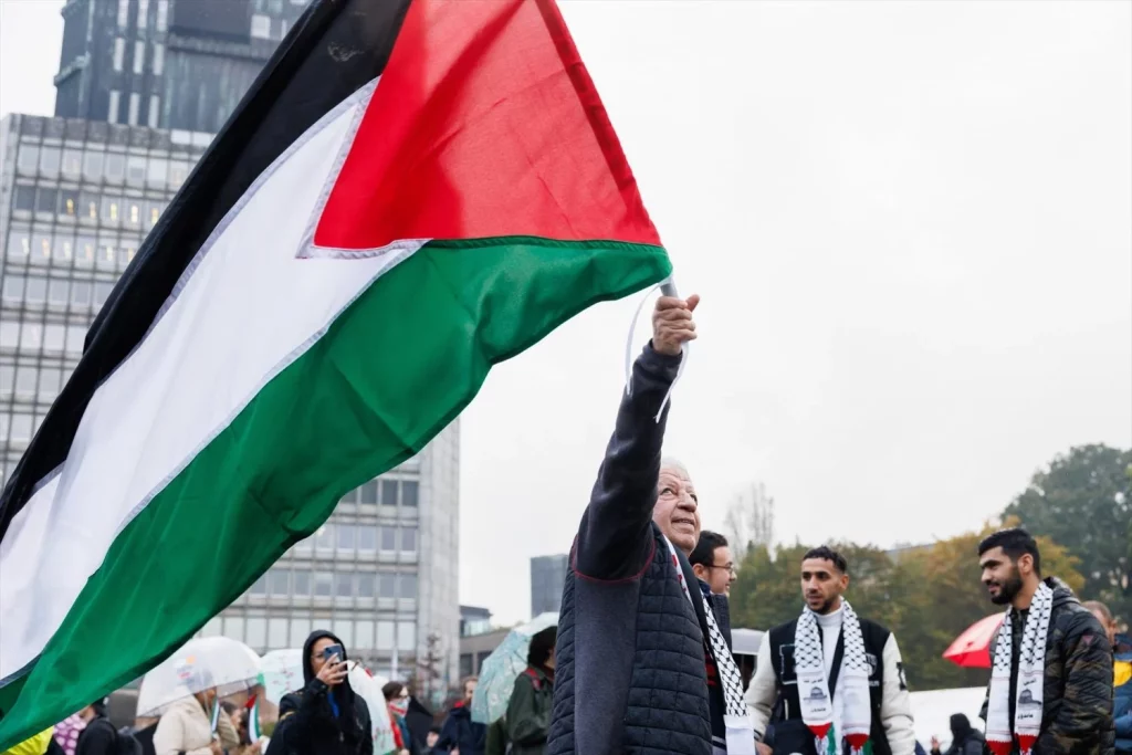 La OMS toma importante decisión frente a Palestina 1 Moncloa EuropaPress 5998283 manifestacion propalestina capital eslovenia liubliana Moncloa