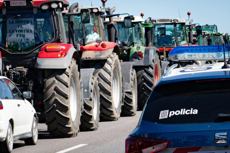 Protestas de agricultores llegan al centro de la Unión Europea