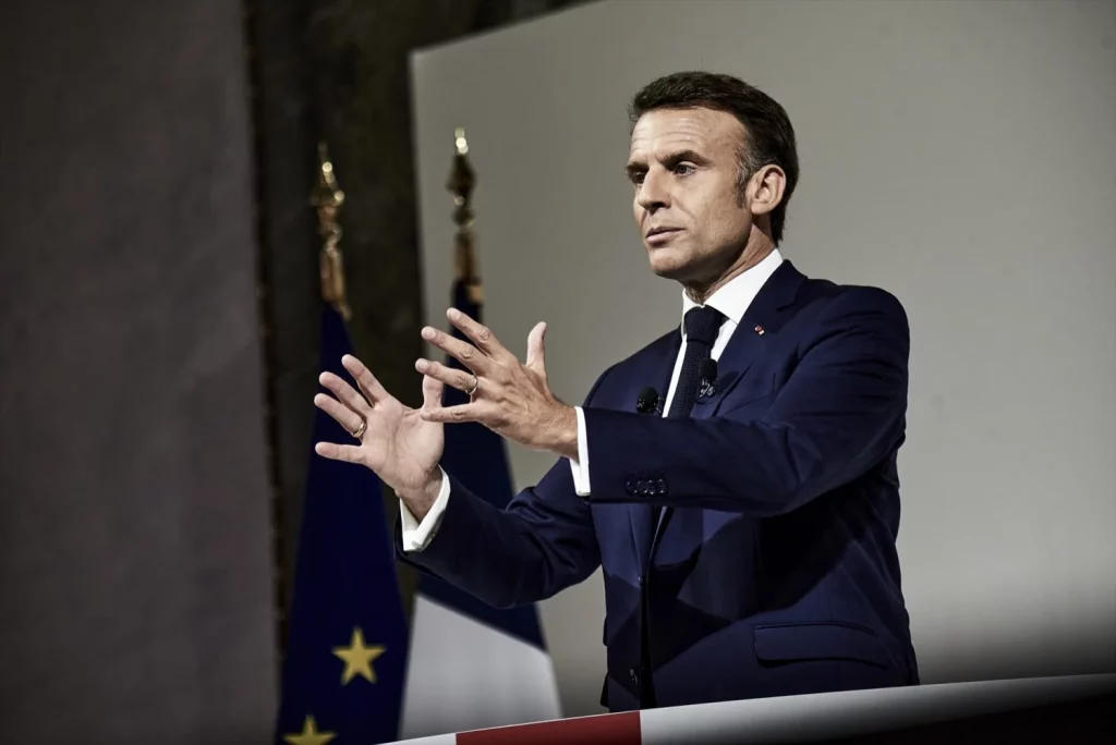 Renace en Francia este partido político para detener el avance de la derecha radical 2 Moncloa EuropaPress 6027903 12 june 2024 france paris french president emmanuel macron gives press Moncloa