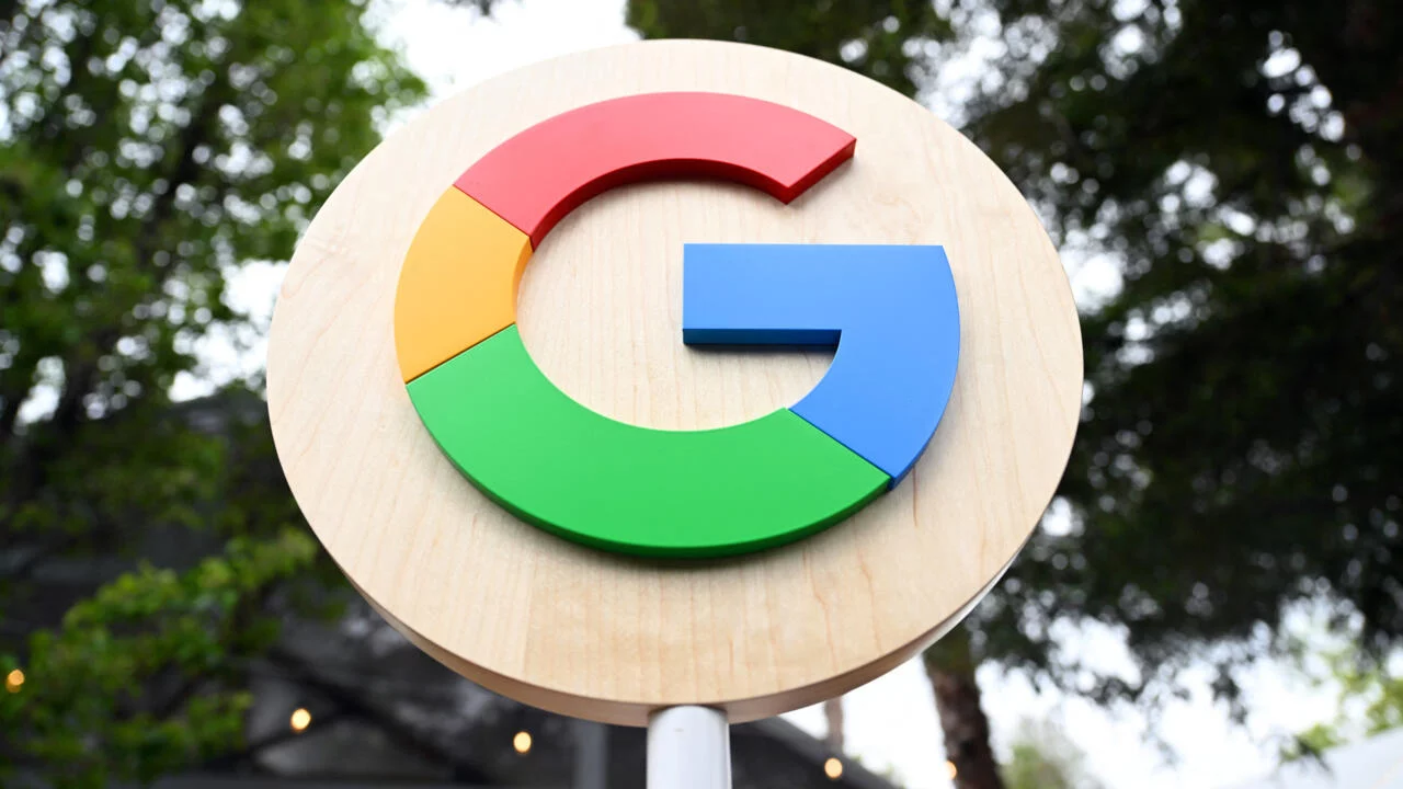 Google lanza 10.000 becas para aprender IA y ciberseguridad desde cero: los requisitos que debes cumplir