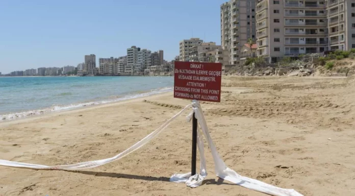 Cuál es la ciudad más surrealista del mundo que se define a sí misma como 