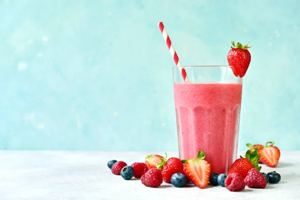Prueba este batido natural alto en proteínas que arrasa en las redes