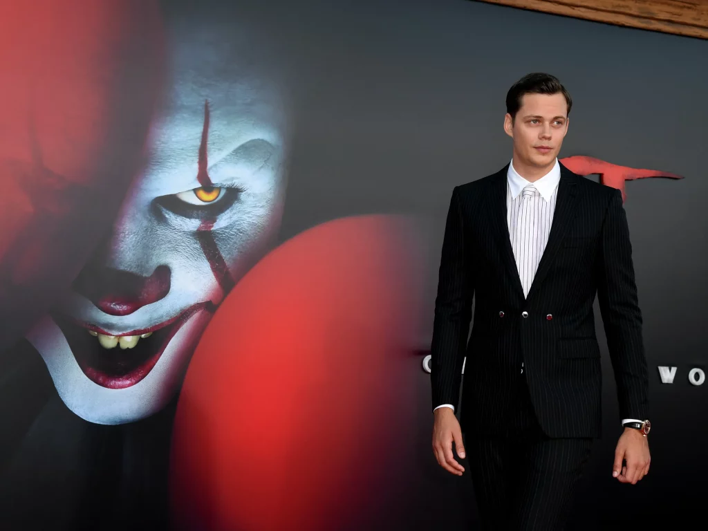 Bill Skarsgard revela cómo su personaje casi lo lleva a la locura 3 Moncloa bill skarsgard it 3 Moncloa