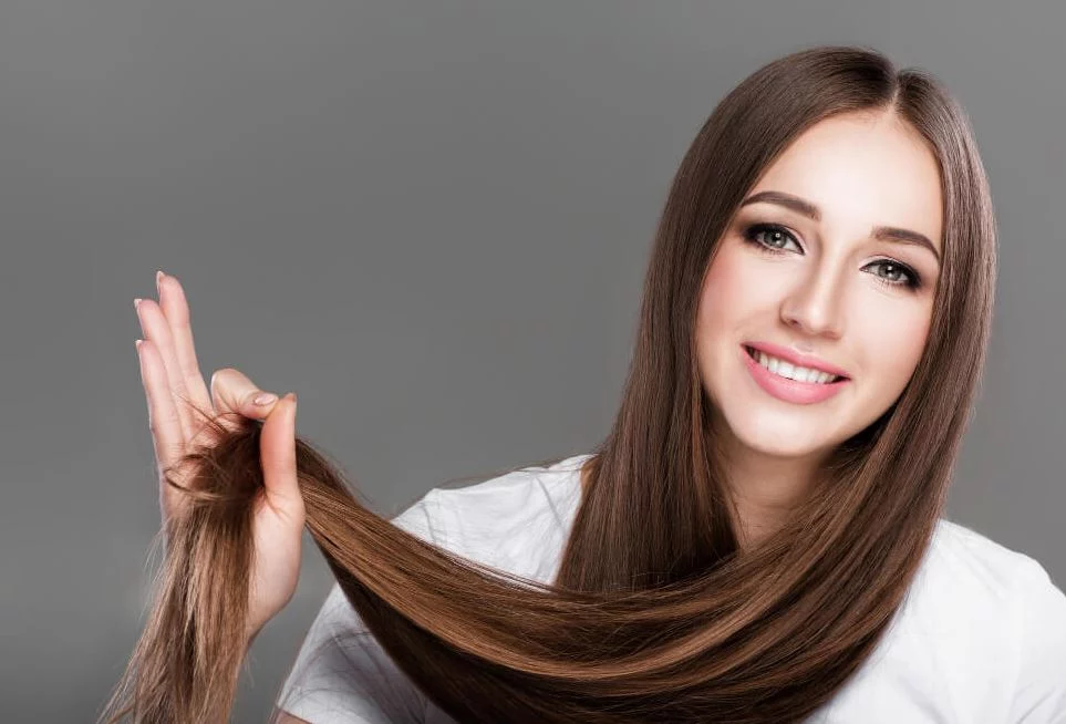 Remedios caseros para hacer crecer el cabello: agua de papa y más 1 Moncloa La cebolla es otro de los remedios caseros más efectivos