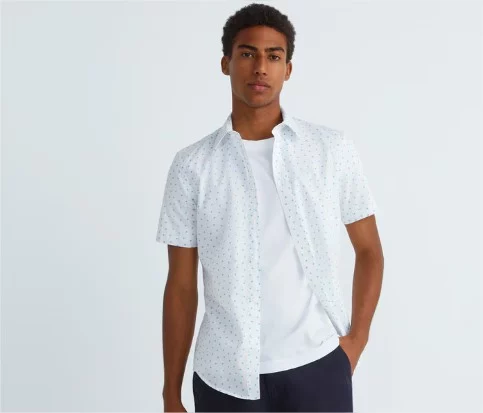 Pantalones cortos, polos… Renueva el armario de tu chico con estos chollos de El Corte Inglés 1 Moncloa camiseta Moncloa