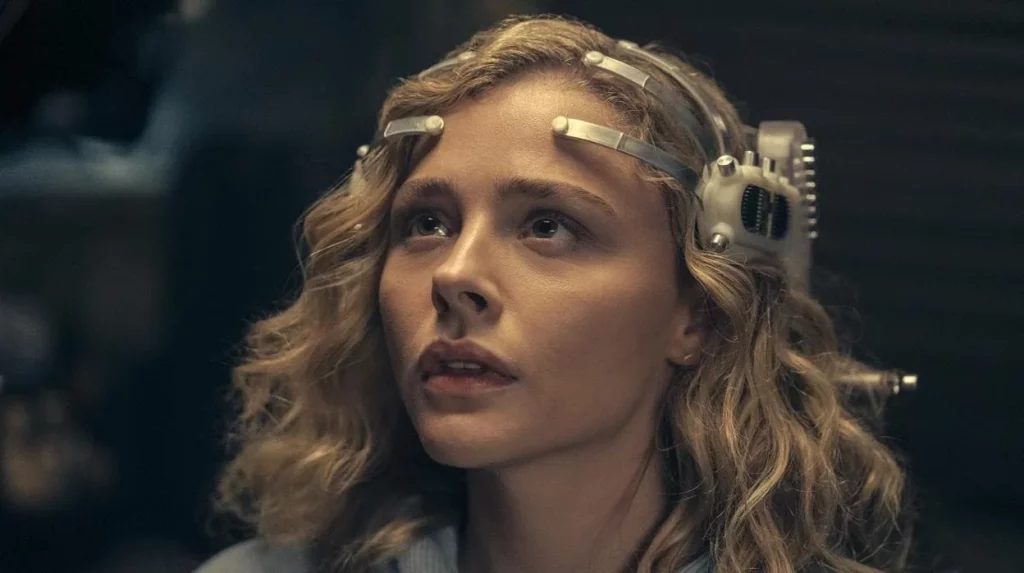 La oscura razón por la que Chloe Grace Moretz podría dejar la actuación 2 Moncloa La actualidad de Chloe Grace Moretz en la actuación para silenciar a sus haters