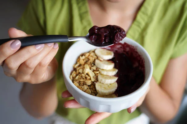 Desayunos energéticos con avena: 5 recetas saludables