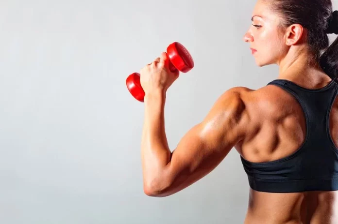 4 ejercicios para lograr hombros definidos y femeninos
