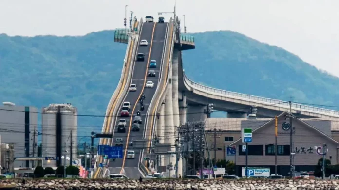 El puente más aterrador del mundo se encuentra en Japón y te dejará sin aliento