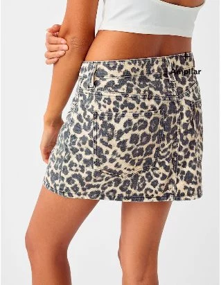 Bershka lanza la exclusiva Falda denim mini animal print 4 Moncloa faldaprint bershka Moncloa