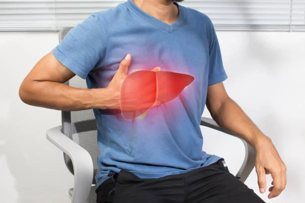 5 alimentos que detesta el hígado graso y opciones saludables para mejorar tu salud