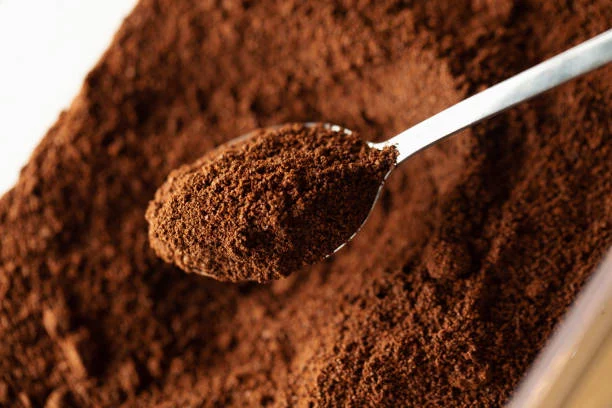Moler café sin molinillo: el truco que necesitas 1 Moncloa El truco para moler café sin que se esparzan los granos