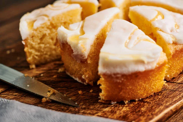 Torta de naranja: sabor cítrico y glaseado irresistible, ¡sin gluten! 1 Moncloa Así se hace la torta de naranja