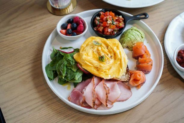 No desayunes 2 huevos: cómo preparar un desayuno alto en proteínas 1 Moncloa Versiones saludables de desayuno alto en proteínas