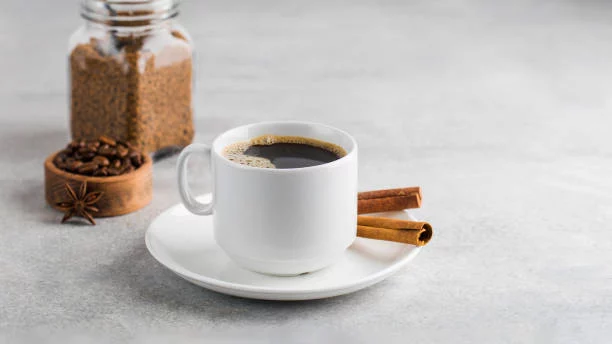 El ingrediente que un neurólogo aconseja poner en tu café matutino 1 Moncloa Beneficios de combinar café con canela