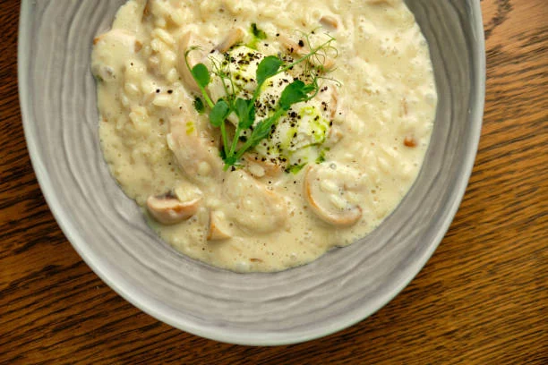 Prepara estas 3 salsas saludables y ligeras con solo 2 ingredientes 3 Moncloa Queso crema y berberechos