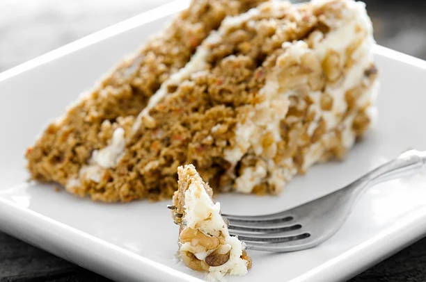 Bizcocho de nuez y dulce de leche: ideal para una merienda deliciosa 2 Moncloa Cocción y toque final