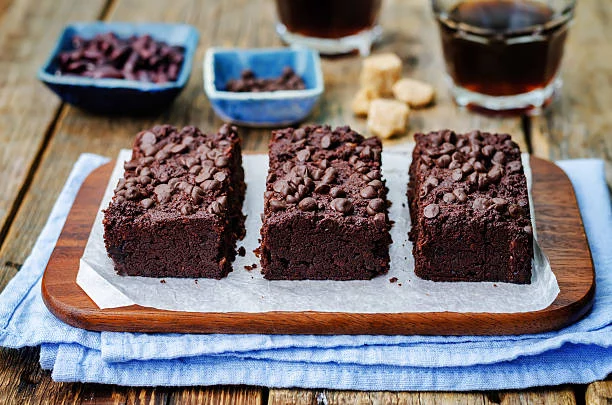 Crea un bizcocho de plátano y chocolate esponjoso