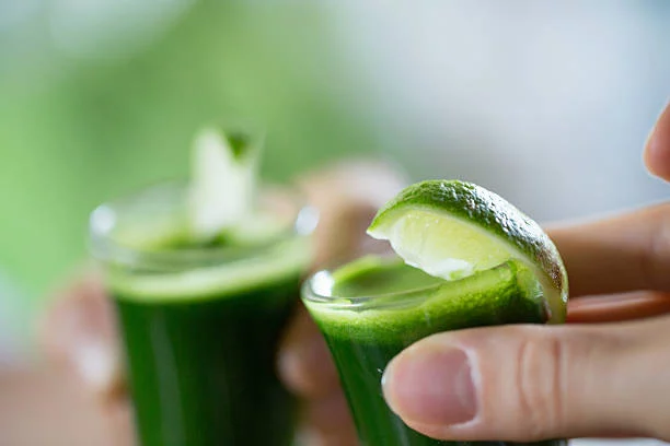 Receta de shot de jugo verde para potenciar tu día 1 Moncloa Cómo preparar el shot de jugo verde