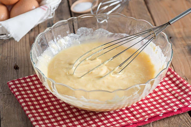 Torta de yogur alta en proteínas y baja en carbohidratos, ideal para una dieta saludable 1 Moncloa Preparación de la torta de yogur