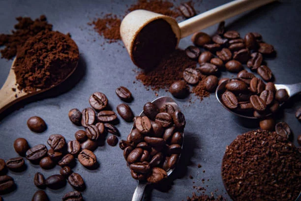 Moler café sin molinillo: el truco que necesitas