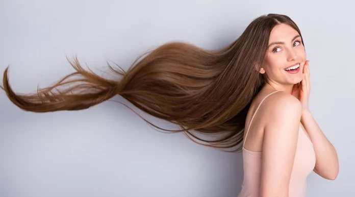Remedios caseros para hacer crecer el cabello: agua de papa y más