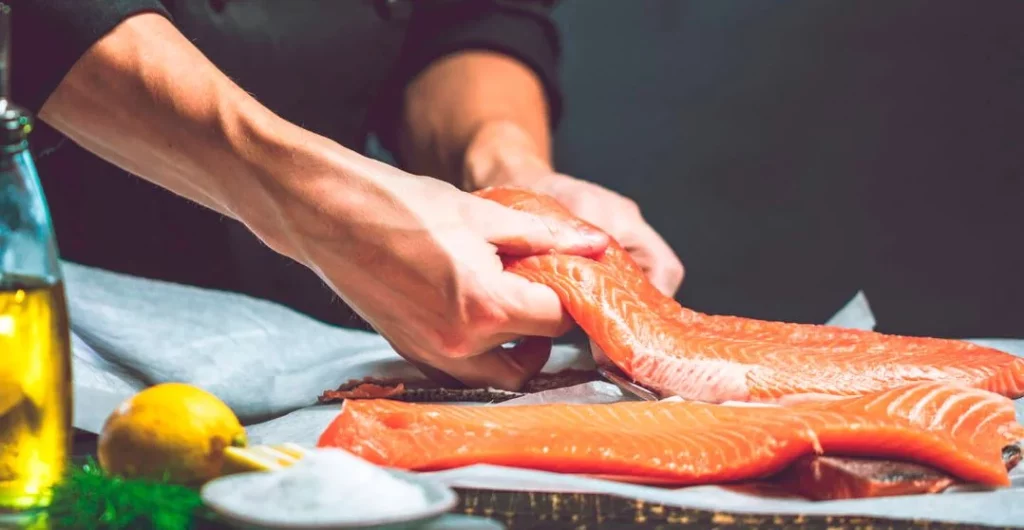 El plato de pescado de Mercadona que está arrasando: económico y lleno de proteínas y omega-3 2 Moncloa ¿Es saludable comer este plato de pescado?