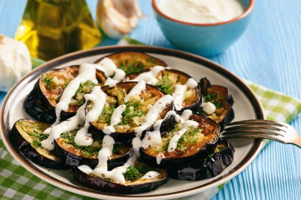 Prepara estas 3 salsas saludables y ligeras con solo 2 ingredientes