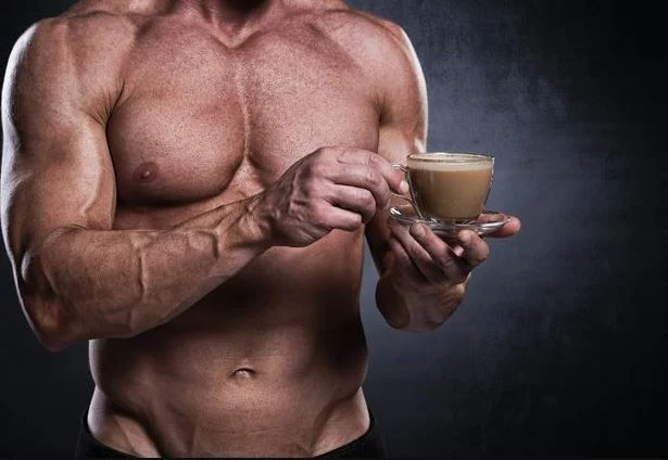 El secreto de la cafeína para potenciar tu entrenamiento en el gimnasio