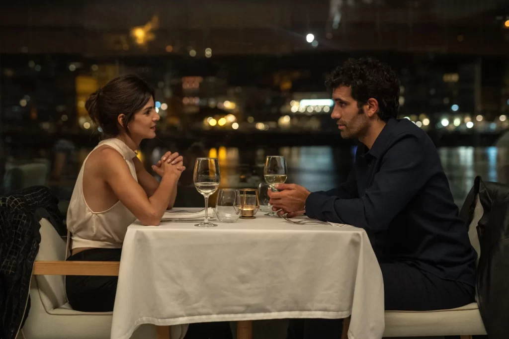 3 razones para ver 'Clanes' ahora mismo, la última te convencerá 1 Moncloa Las principales razones para ver 'Clanes', la serie española de Netflix