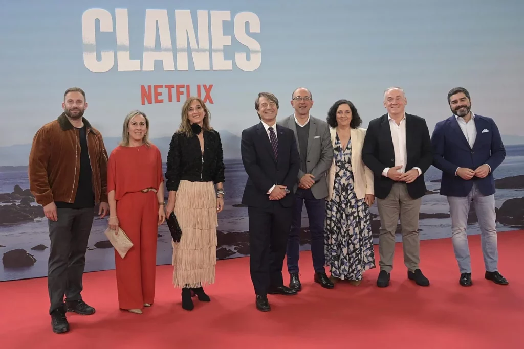 3 razones para ver 'Clanes' ahora mismo, la última te convencerá 2 Moncloa La tercera razón por la que debes ver 'Clanes' cuanto antes y de qué trata