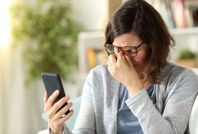 Tips para cuidar tus ojos si usas mucho el móvil