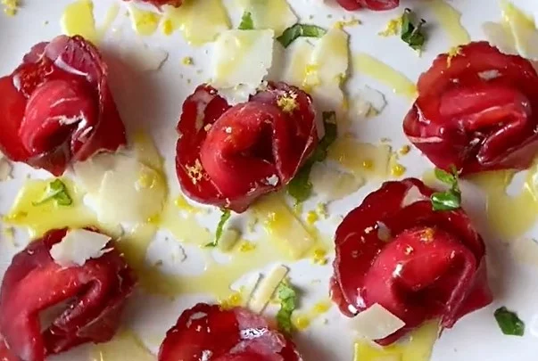 Tortellini de bresaola: receta sin harinas, sin horno y asequible