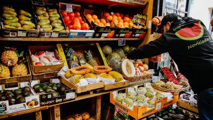 Este turista la rompe comiendo en España por menos de 3 euros