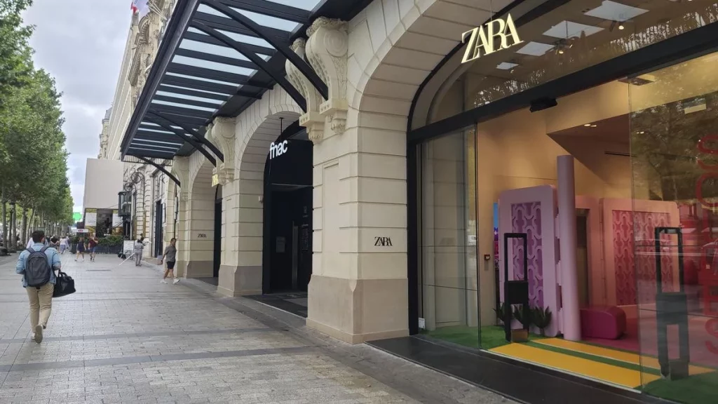 El método de una influencer para adquirir ropa por menos de 100 euros 1 Moncloa Otro método eficaz: todas las rebajas del verano en las grandes tiendas