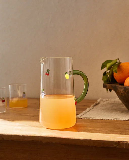 La nueva colección de Zara Home arrasa con las frutas como protagonistas: manteles, vasos, servilletas... 1 Moncloa 9262439990 2 7 2 Moncloa