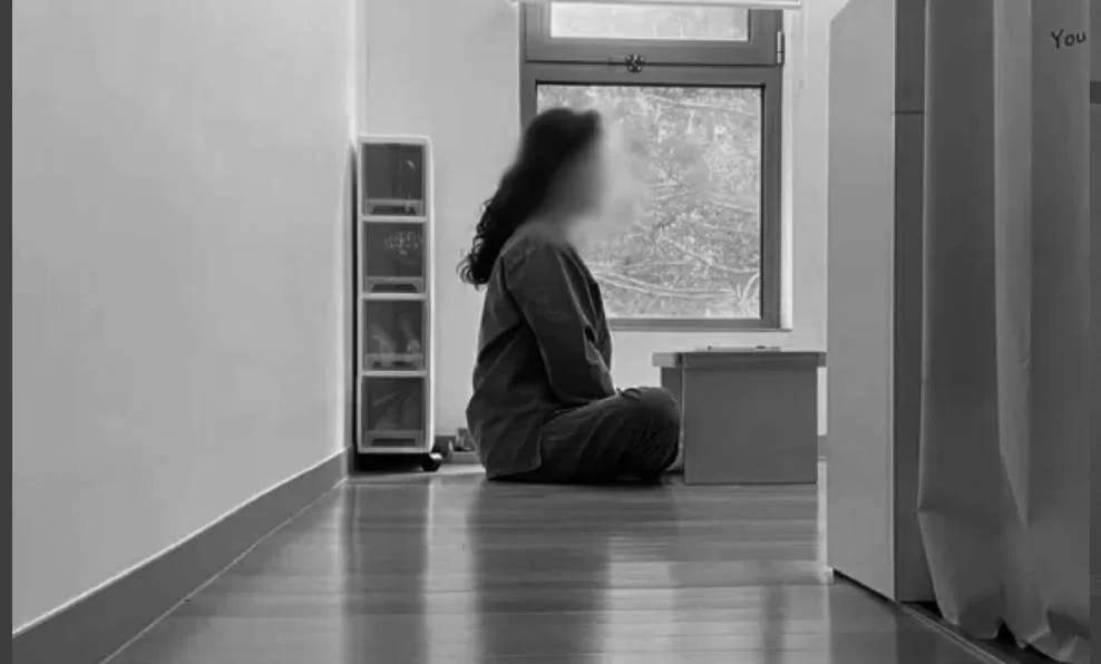 Por qué los padres eligen encerrarse para acercarse a sus hijos 
