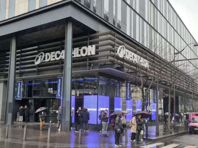 Decathlon lo peta con este aire acondicionado portátil ideal para acampadas y caravanas