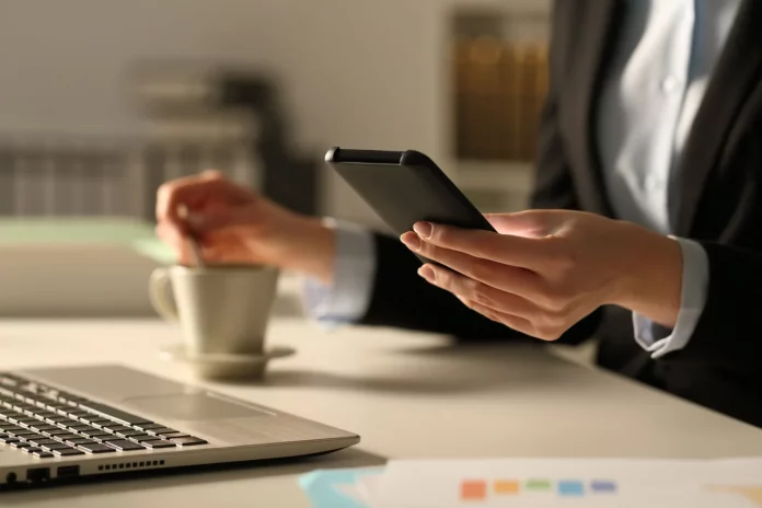 Descubre cómo hacer que la batería de tu móvil Android dure más de un día