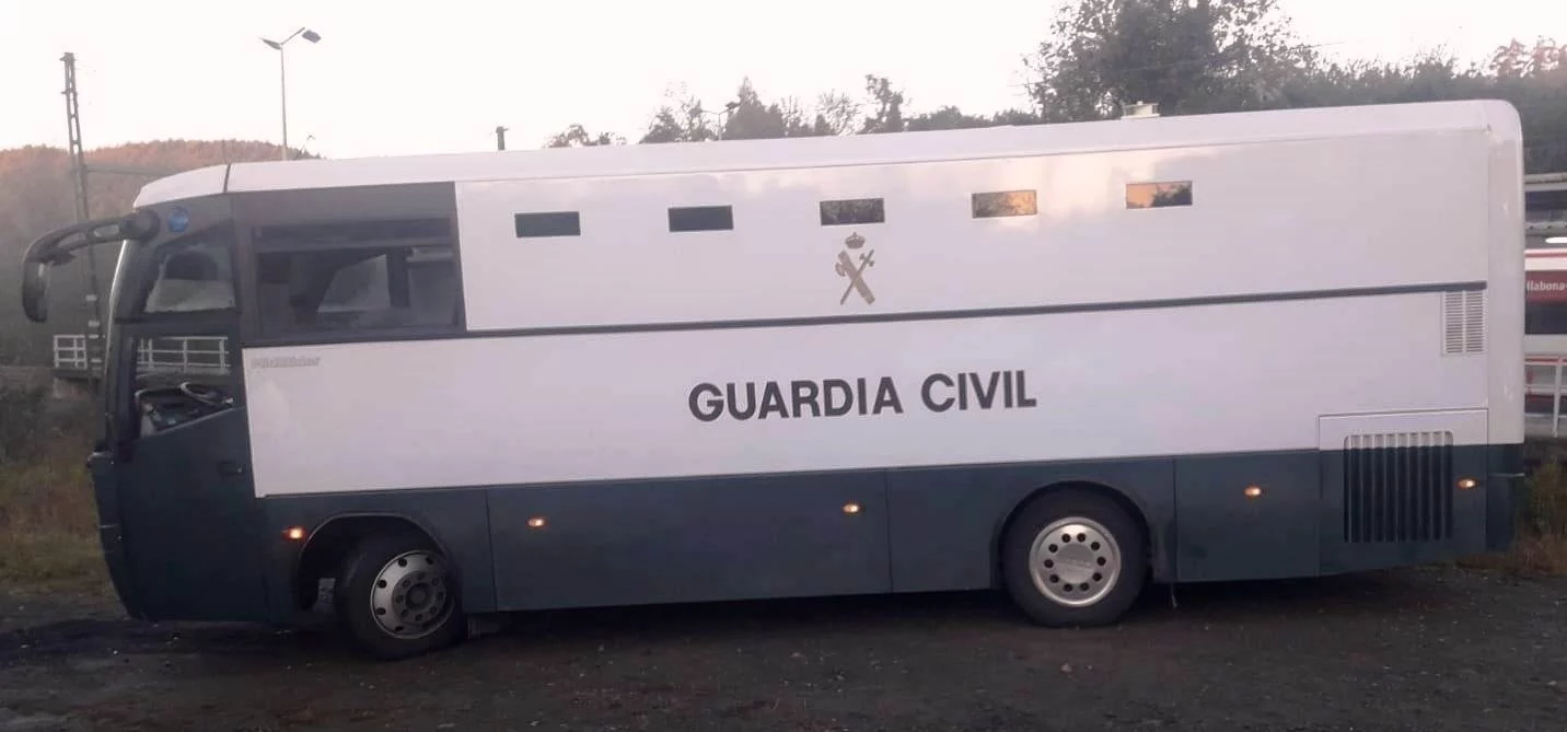 Un furgón de la Guardia Civil para el traslado de presos.