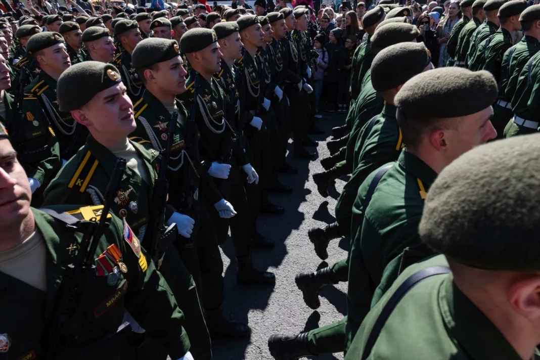 Militares protestan contra Margarita Robles/ EP