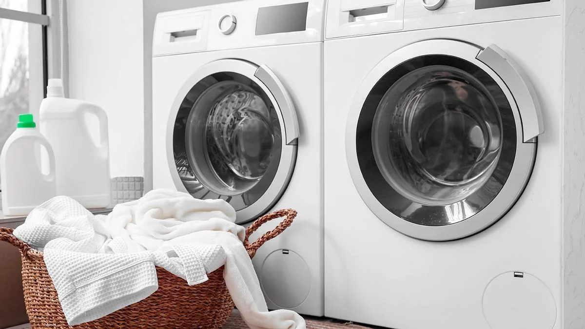 Lo que debes hacer para que tu lavadora no consuma energía mientras está apagada
