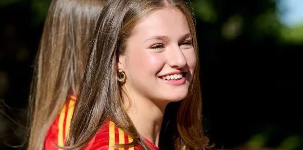 Cuál es la condición genética que la princesa Leonor esconde detrás de su sonrisa 2 Moncloa La princesa Leonor ahora deslumbra con su sonrisa