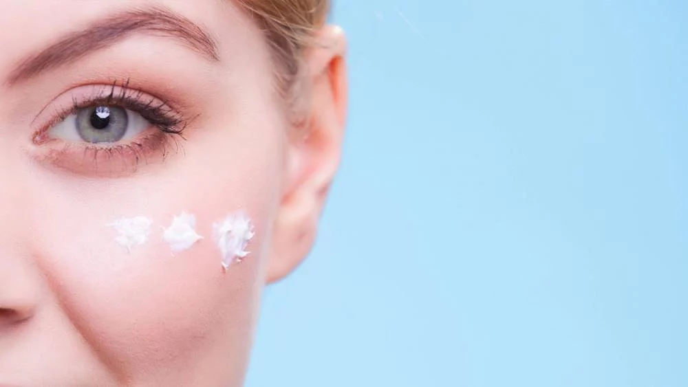 Efecto buena cara y cuidados: los consejos para proteger la piel en verano 